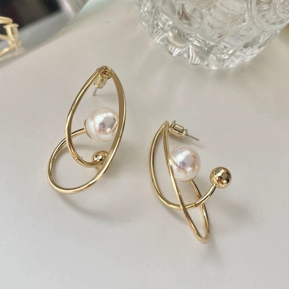 pearl earrings